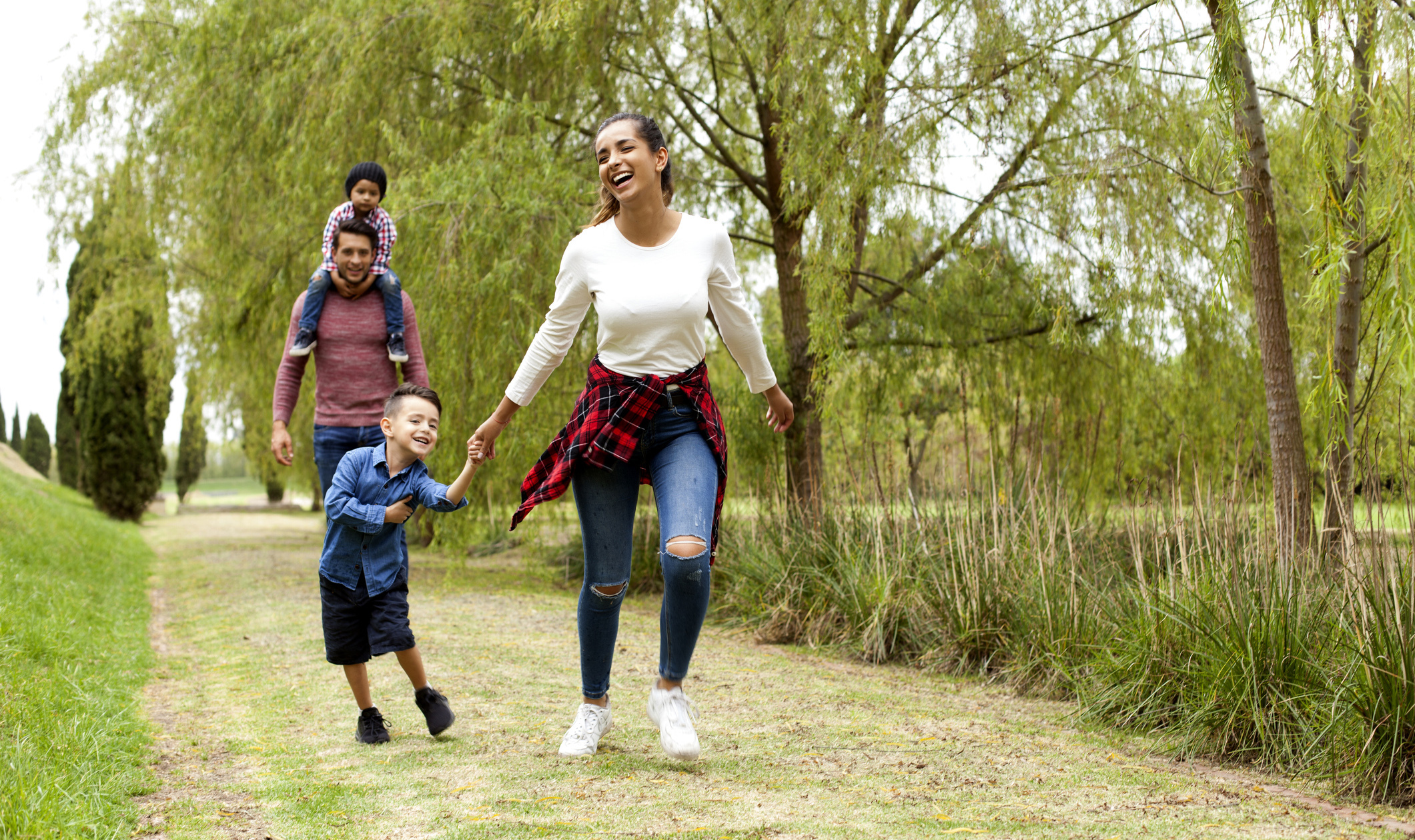 4 Family Benefits Of Going Outside Together PBS KIDS For Parents