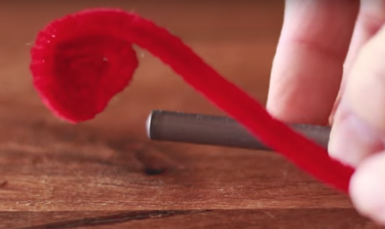 书呆子铅笔礼帽的图片第 1 步