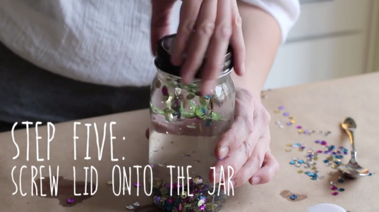 Image step 5 DIY snow globe