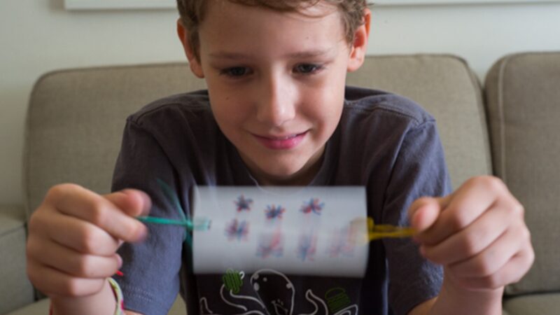 孩子看着奇玛罗普