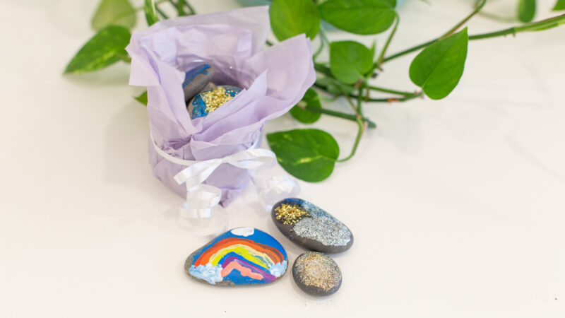 手绘岩石的图像。